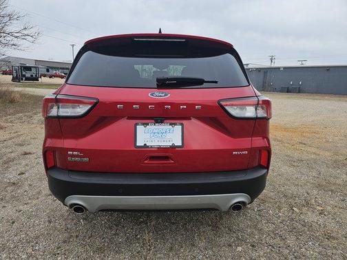 Rapid Red Metallic Tinted Clearcoat 2022 Ford Escape SEL