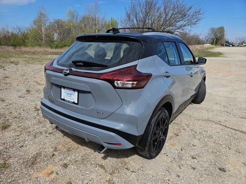 Gray/Super Black 2024 Nissan Kicks SV