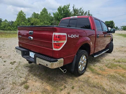Red 2013 Ford F-150 XLT