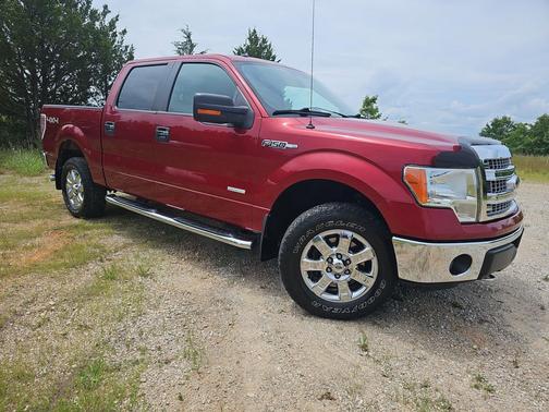 Red 2013 Ford F-150 XLT