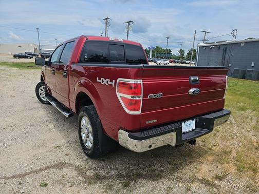 Red 2013 Ford F-150 XLT