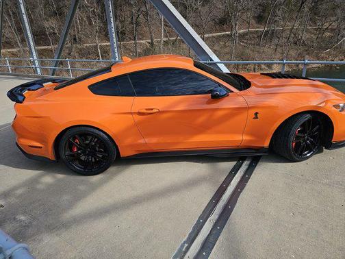 2020 Ford Shelby GT500 Base