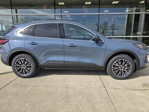 2025 Ford Escape PHEV Base