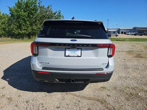 Space White Metallic 2026 Ford Explorer Active