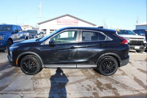 2022 Mitsubishi Eclipse Cross LE