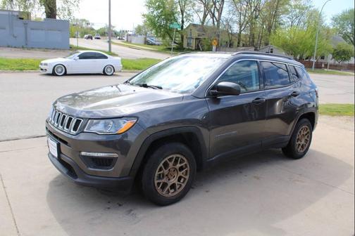 Granite Crystal Metallic Clearcoat 2019 Jeep Compass Sport