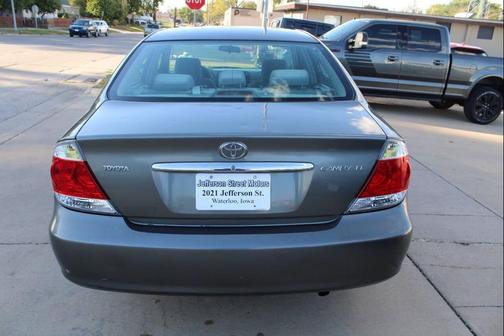 2006 Toyota Camry LE
