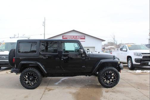 2016 Jeep Wrangler Unlimited Sahara