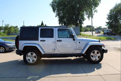 2012 Jeep Wrangler Unlimited Sahara