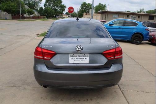 2014 Volkswagen Passat 1.8T Auto SE w/Sunroof & Nav