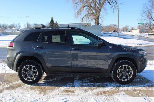 2020 Jeep Cherokee Trailhawk