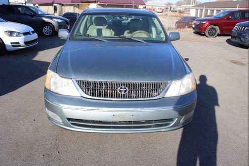 2000 Toyota Avalon XLS