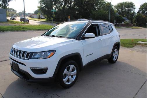 White Clearcoat 2018 Jeep Compass Latitude