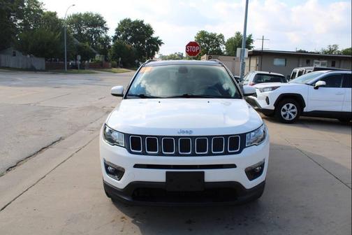 White Clearcoat 2018 Jeep Compass Latitude