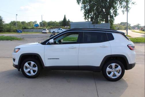 White Clearcoat 2018 Jeep Compass Latitude