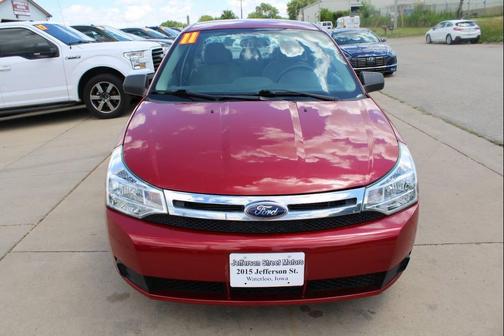 Sangria Red Metallic 2011 Ford Focus SE