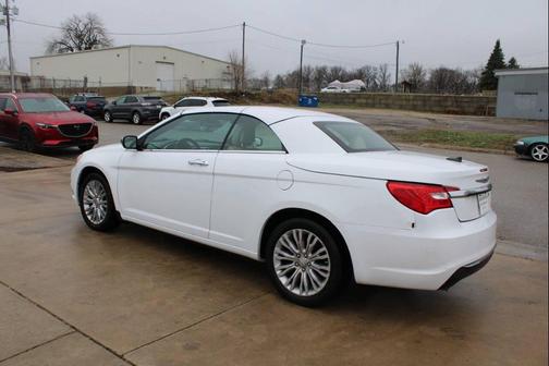 2013 Chrysler 200 Limited