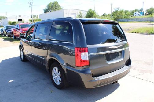 2011 Chrysler Town & Country Touring