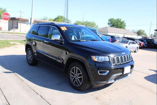 Diamond Black Crystal Pearlcoat 2021 Jeep Grand Cherokee Limited