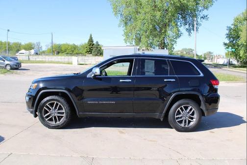 Diamond Black Crystal Pearlcoat 2021 Jeep Grand Cherokee Limited