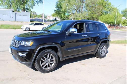 Diamond Black Crystal Pearlcoat 2021 Jeep Grand Cherokee Limited