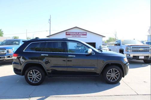Diamond Black Crystal Pearlcoat 2021 Jeep Grand Cherokee Limited