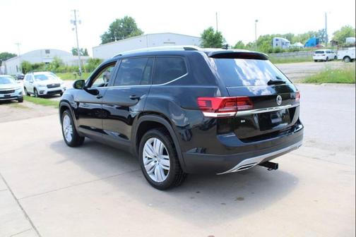 Deep Black Pearl 2019 Volkswagen Atlas 2.0T SE w/Technology