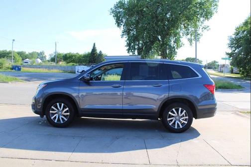 Gray 2021 Honda Pilot AWD EX-L