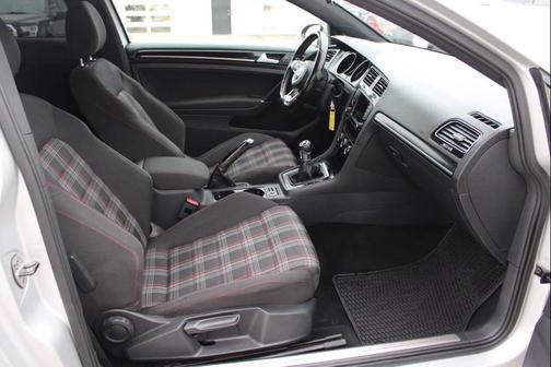 2016 Volkswagen Golf GTI 2.0T S 4-Door