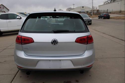 2016 Volkswagen Golf GTI 2.0T S 4-Door