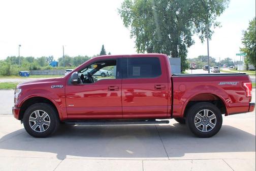 Ruby Red Metallic Tinted Clearcoat 2016 Ford F-150 XLT