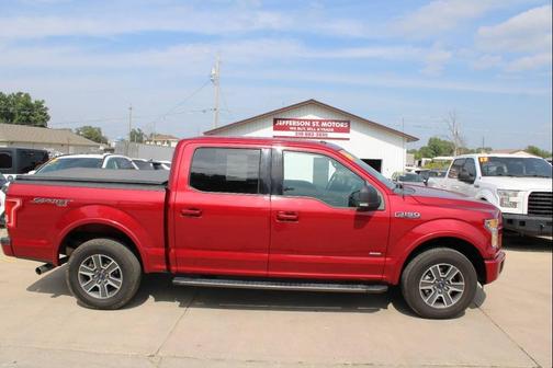 Ruby Red Metallic Tinted Clearcoat 2016 Ford F-150 XLT