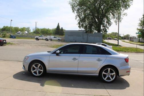 Florett Silver Metallic 2016 Audi A3 2.0T Premium