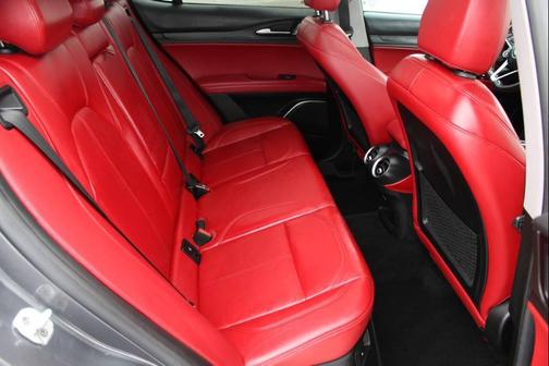 2018 Alfa Romeo Stelvio Base