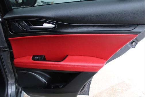 2018 Alfa Romeo Stelvio Base