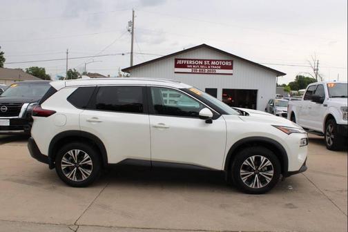 Pearl White Tricoat 2023 Nissan Rogue SV