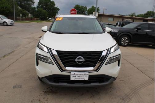 Pearl White Tricoat 2023 Nissan Rogue SV