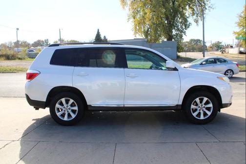 2011 Toyota Highlander SE