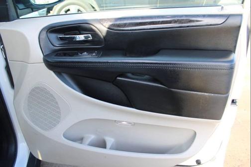 2015 RAM Cargo Tradesman