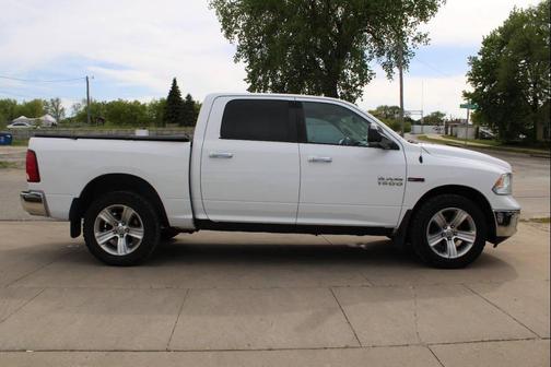 Bright White Clearcoat 2014 RAM 1500 SLT