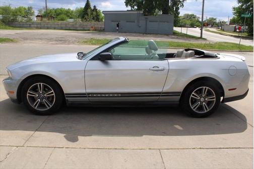 2010 Ford Mustang Base