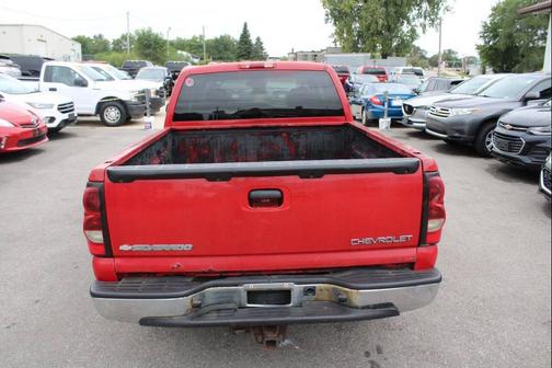 Red 2004 Chevrolet Silverado 1500 LS Extended Cab