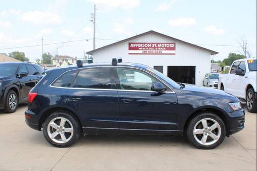 Deep Sea Blue Pearl Effect 2011 Audi Q5 Premium Plus