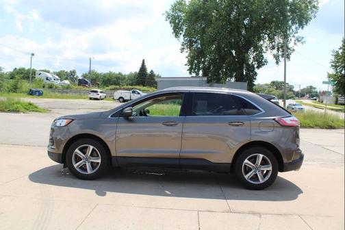 Brown 2019 Ford Edge SEL