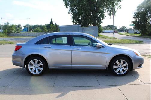 2013 Chrysler 200 Touring