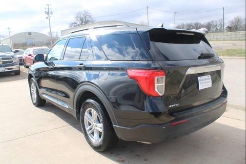 Agate Black Metallic 2022 Ford Explorer XLT