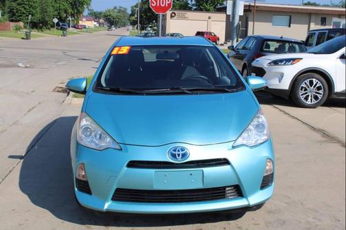 Blue Streak Metallic 2013 Toyota Prius c Three