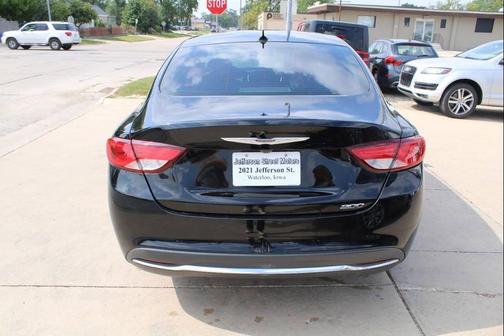 2016 Chrysler 200 Limited