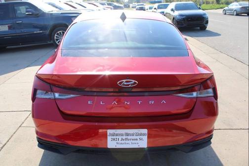 2021 Hyundai ELANTRA SE