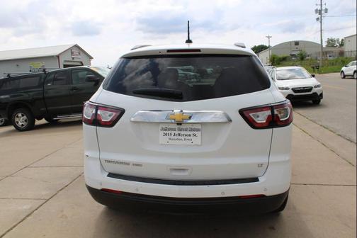 White 2017 Chevrolet Traverse 1LT